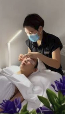 Facial treatment in session